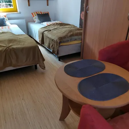Ubytování v soukromí Dom Przy Plazy *